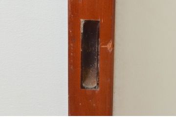 アンティーク建具　明るい木色がレトロな雰囲気を盛り上げるガラス戸2枚セット(引き戸)(R-076061)