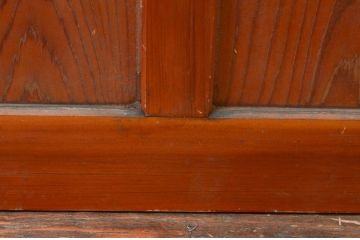 アンティーク建具　明るい木色がレトロな雰囲気を盛り上げるガラス戸2枚セット(引き戸)(R-076061)