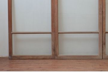 アンティーク建具　レトロ空間におすすめ!素朴な木味が魅力的なガラス窓4枚セット(引き戸、ガラス戸)(R-076063)