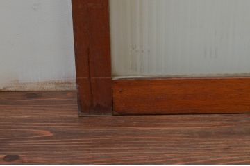アンティーク建具　レトロ空間におすすめ!素朴な木味が魅力的なガラス窓4枚セット(引き戸、ガラス戸)(R-076063)