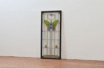 ビンテージ建具　華やかな蝶の図柄が存在感を放つステンドグラス1枚(明り取り、明かり取り、窓、ヴィンテージ)(R-076070)
