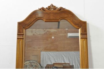 中古　DREXEL HERITAGE(ドレクセルヘリテイジ)　重厚なつくりが高級感を醸し出すウォールミラー(姿見、壁掛け鏡)(R-076073)