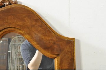 中古　DREXEL HERITAGE(ドレクセルヘリテイジ)　重厚なつくりが高級感を醸し出すウォールミラー(姿見、壁掛け鏡)(R-076073)