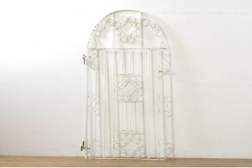 アンティーク建具　ペイント仕上げ限定　かわいいデザインのアイアンゲート1枚(鉄扉、フェンス)(R-076078)