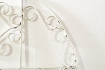 アンティーク建具　ペイント仕上げ限定　かわいいデザインのアイアンゲート1枚(鉄扉、フェンス)(R-076078)