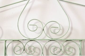 アンティーク建具　ペイント仕上げ限定　かわいいデザインのアイアンゲート1枚(鉄扉、フェンス)(R-076080)