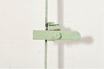 アンティーク建具　ペイント仕上げ限定　かわいいデザインのアイアンゲート1枚(鉄扉、フェンス)(R-076080)