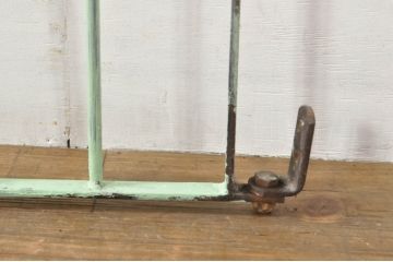 アンティーク建具　ペイント仕上げ限定　かわいいデザインのアイアンゲート1枚(鉄扉、フェンス)(R-076080)