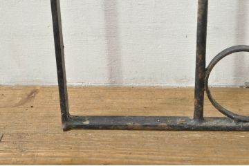 アンティーク建具　ペイント仕上げ限定　かわいいデザインのアイアンゲート1枚(鉄扉、フェンス)(R-076081)