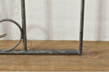 アンティーク建具　ペイント仕上げ限定　かわいいデザインのアイアンゲート1枚(鉄扉、フェンス)(R-076081)