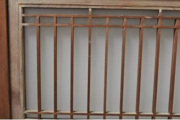 アンティーク建具　心和ませる古い木味が魅力的な組子入りガラス帯戸4枚セット(引き戸、板戸)(R-076085)