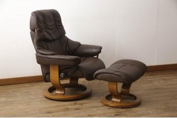 中古　美品　EKORNES(エコーネス)　本革　オットマン付き　ストレスレス レノ クラシック(M)(アームチェア、リクライニングチェア、椅子、一人掛けソファ、1Pソファ)(定価約37万9千円)(R-076090)