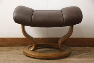 中古　美品　EKORNES(エコーネス)　本革　オットマン付き　ストレスレス レノ クラシック(M)(アームチェア、リクライニングチェア、椅子、一人掛けソファ、1Pソファ)(定価約37万9千円)(R-076090)