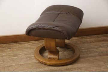 中古　美品　EKORNES(エコーネス)　本革　オットマン付き　ストレスレス レノ クラシック(M)(アームチェア、リクライニングチェア、椅子、一人掛けソファ、1Pソファ)(定価約37万9千円)(R-076090)