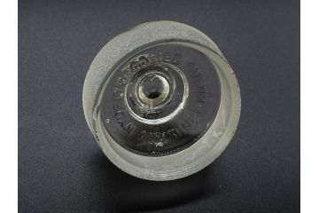 アンティーク雑貨　昭和レトロ　お洒落なインテリアとしても活躍してくれる蓋付きガラス瓶3個セット(キャニスター、硝子、ガラスビン、菓子瓶、フタ付き、MADE IN OCCUPIED JAPAN(占領下の日本製)、オキュパイド ジャパン)(R-076197)