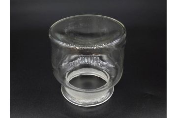 アンティーク雑貨　昭和レトロ　お洒落なインテリアとしても活躍してくれる蓋付きガラス瓶3個セット(キャニスター、硝子、ガラスビン、菓子瓶、フタ付き、MADE IN OCCUPIED JAPAN(占領下の日本製)、オキュパイド ジャパン)(R-076198)