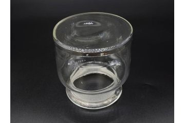 アンティーク雑貨　昭和レトロ　お洒落なインテリアとしても活躍してくれる蓋付きガラス瓶3個セット(キャニスター、硝子、ガラスビン、菓子瓶、フタ付き、MADE IN OCCUPIED JAPAN(占領下の日本製)、オキュパイド ジャパン)(R-076198)