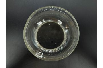 アンティーク雑貨　昭和レトロ　お洒落なインテリアとしても活躍してくれる蓋付きガラス瓶3個セット(キャニスター、硝子、ガラスビン、菓子瓶、フタ付き、MADE IN OCCUPIED JAPAN(占領下の日本製)、オキュパイド ジャパン)(R-076198)
