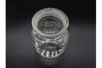 アンティーク雑貨　昭和レトロ　お洒落なインテリアとしても活躍してくれる蓋付きガラス瓶3個セット(キャニスター、硝子、ガラスビン、菓子瓶、フタ付き、MADE IN OCCUPIED JAPAN(占領下の日本製)、オキュパイド ジャパン)(R-076199)
