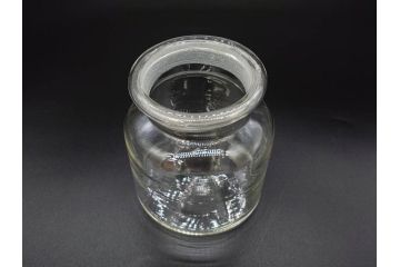 アンティーク雑貨　昭和レトロ　お洒落なインテリアとしても活躍してくれる蓋付きガラス瓶3個セット(キャニスター、硝子、ガラスビン、菓子瓶、フタ付き、MADE IN OCCUPIED JAPAN(占領下の日本製)、オキュパイド ジャパン)(R-076199)