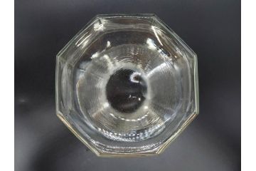 大正〜昭和初期　昭和レトロ　ディスプレイとしてもおすすめな蓋付きガラス瓶2個セット(八角、キャニスター、硝子、ガラスビン、菓子瓶、フタ付き)(R-076200)