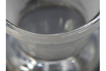 昭和レトロ　昭和初期　色々な使い方が楽しめる蓋付きガラス瓶2個セット(薬瓶、ガラスビン、硝子、メディシンボトル、キャニスター、筒型、フタ付き)(R-076202)
