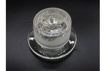 昭和レトロ　昭和初期　色々な使い方が楽しめる蓋付きガラス瓶2個セット(薬瓶、ガラスビン、硝子、メディシンボトル、キャニスター、筒型、フタ付き)(R-076202)