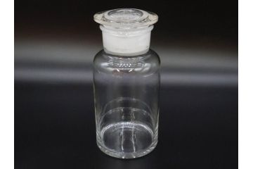 昭和レトロ　昭和初期　色々な使い方が楽しめる蓋付きガラス瓶2個セット(薬瓶、ガラスビン、硝子、メディシンボトル、キャニスター、筒型、フタ付き)(R-076202)