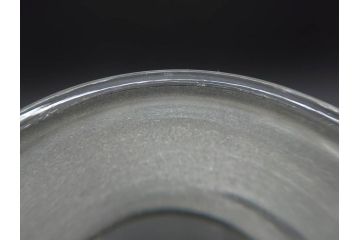 昭和レトロ　昭和初期　色々な使い方が楽しめる蓋付きガラス瓶2個セット(薬瓶、ガラスビン、硝子、メディシンボトル、キャニスター、筒型、フタ付き)(R-076202)