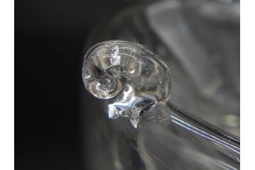 大正〜昭和初期　蓋付き　ノスタルジックな雰囲気を演出するハエ取り瓶2個セット(蠅、蝿、ハエトリ器、ガラス、硝子、フタ付き)(R-076204)