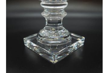 希少　フランス　Baccarat　バカラ　限定150個　57/150　高さ約31cm　気品漂う洗練されたデザインが目を惹く花瓶(フラワーベース、花器、花入、フルレッドクリスタルガラス、ケース付き)(R-076205)