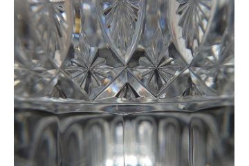 希少　フランス　Baccarat　バカラ　限定150個　57/150　高さ約31cm　気品漂う洗練されたデザインが目を惹く花瓶(フラワーベース、花器、花入、フルレッドクリスタルガラス、ケース付き)(R-076205)