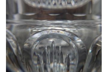 希少　フランス　Baccarat　バカラ　限定150個　57/150　高さ約31cm　気品漂う洗練されたデザインが目を惹く花瓶(フラワーベース、花器、花入、フルレッドクリスタルガラス、ケース付き)(R-076205)
