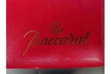 希少　フランス　Baccarat　バカラ　限定150個　57/150　高さ約31cm　気品漂う洗練されたデザインが目を惹く花瓶(フラワーベース、花器、花入、フルレッドクリスタルガラス、ケース付き)(R-076205)