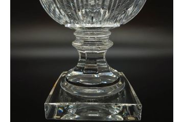 希少　フランス　Baccarat　バカラ　限定150個　100/150　高さ約31cm　気品漂う洗練されたデザインが目を惹く花瓶(フラワーベース、花器、花入、フルレッドクリスタルガラス、ケース付き)(R-076206)