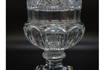 希少　フランス　Baccarat　バカラ　限定150個　100/150　高さ約31cm　気品漂う洗練されたデザインが目を惹く花瓶(フラワーベース、花器、花入、フルレッドクリスタルガラス、ケース付き)(R-076206)