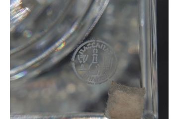 希少　フランス　Baccarat　バカラ　限定150個　100/150　高さ約31cm　気品漂う洗練されたデザインが目を惹く花瓶(フラワーベース、花器、花入、フルレッドクリスタルガラス、ケース付き)(R-076206)