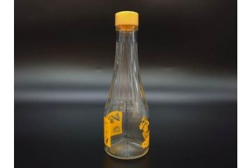 昭和レトロ　キッコーマン　ヒゲタしょうゆ　ソース　どこか懐かしさを感じる調味料入れ3点セット(醤油瓶、しょうゆ差し、キッコちゃん、ガラスビン、硝子)(R-076207)