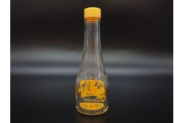 昭和レトロ　キッコーマン　ヒゲタしょうゆ　ソース　どこか懐かしさを感じる調味料入れ3点セット(醤油瓶、しょうゆ差し、キッコちゃん、ガラスビン、硝子)(R-076207)