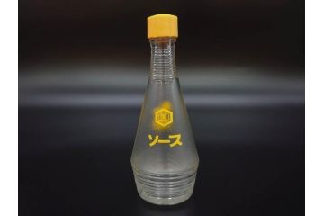 昭和レトロ　キッコーマン　ヒゲタしょうゆ　ソース　どこか懐かしさを感じる調味料入れ3点セット(醤油瓶、しょうゆ差し、キッコちゃん、ガラスビン、硝子)(R-076207)