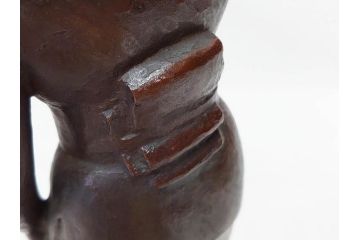 彫刻家　横江嘉純　農婦　柔らかな表情が素敵なブロンズ像(女性像、オブジェ、置物、共箱付き)(R-076208)