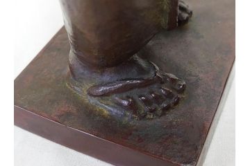 彫刻家　横江嘉純　農婦　柔らかな表情が素敵なブロンズ像(女性像、オブジェ、置物、共箱付き)(R-076208)