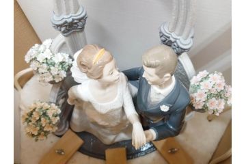 限定　未使用　未開封　スペイン　リヤドロ　LLADRO　愛の誓い　UNA PROMESA DE AMOR A VOW OF LOVE　1869　フィギュリン(結婚、ウェディングドレス、タキシード、陶器人形、置物、オブジェ、箱付き)(R-076213)
