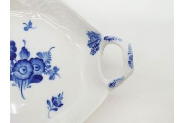 デンマーク　ROYAL COPENHAGEN(ロイヤルコペンハーゲン)　FAJANCE　トランクェーバー　ブルーフラワープレイン　リーフディッシュプレート　ボウル　丁寧に絵付けされた花たちが上品な雰囲気を醸し出す洋食器3点セット(スクエア型、サラダ、深皿、ファイアンス焼き)(R-076216)