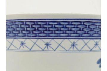 デンマーク　ROYAL COPENHAGEN(ロイヤルコペンハーゲン)　FAJANCE　トランクェーバー　ブルーフラワープレイン　リーフディッシュプレート　ボウル　丁寧に絵付けされた花たちが上品な雰囲気を醸し出す洋食器3点セット(スクエア型、サラダ、深皿、ファイアンス焼き)(R-076216)