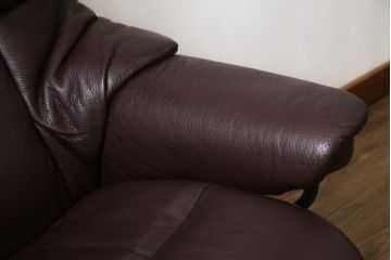 中古　美品　EKORNES(エコーネス)　本革　オットマン付き　ストレスレス レノ クラシック(S)(アームチェア、リクライニングチェア、椅子、一人掛けソファ、1Pソファ)(定価約38万円)(R-076223)