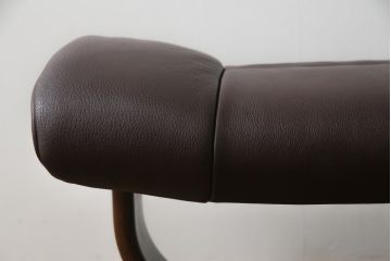中古　美品　EKORNES(エコーネス)　本革　オットマン付き　ストレスレス レノ クラシック(S)(アームチェア、リクライニングチェア、椅子、一人掛けソファ、1Pソファ)(定価約38万円)(R-076223)