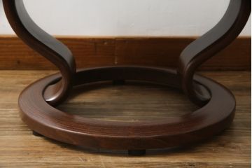 中古　美品　EKORNES(エコーネス)　本革　オットマン付き　ストレスレス レノ クラシック(S)(アームチェア、リクライニングチェア、椅子、一人掛けソファ、1Pソファ)(定価約38万円)(R-076223)