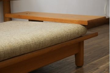 中古　飛騨産業　キツツキ　森のことば　両肘付きソファ2P(SN105W)　木のぬくもりを感じる2人掛けソファ(二人掛け、アームソファ)(R-076224)