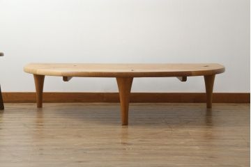 中古　飛騨産業　キツツキ　森のことば　SN105RT　自然な木の風合いを楽しめる半円形リビングテーブル(センターテーブル、ローテーブル)(R-076226)
